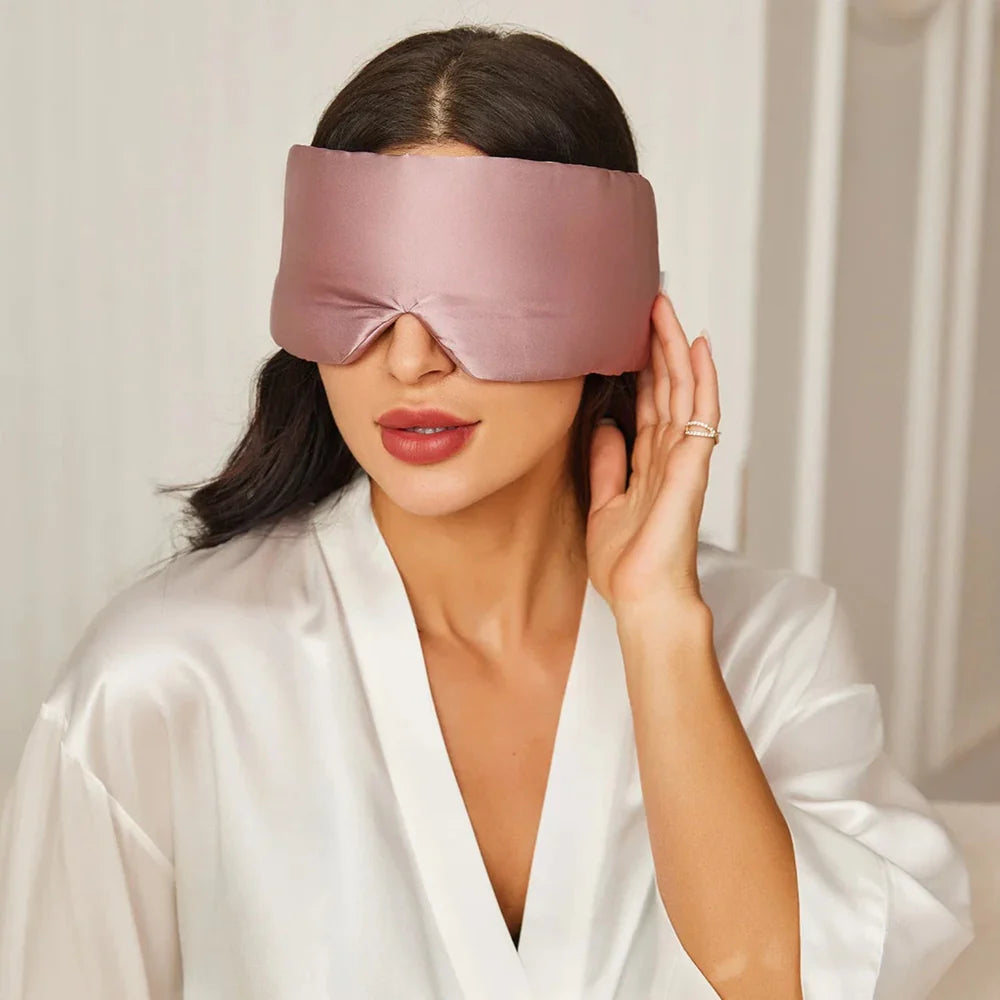 Silk sleeping mask from Lumenuv - in mulberry silk